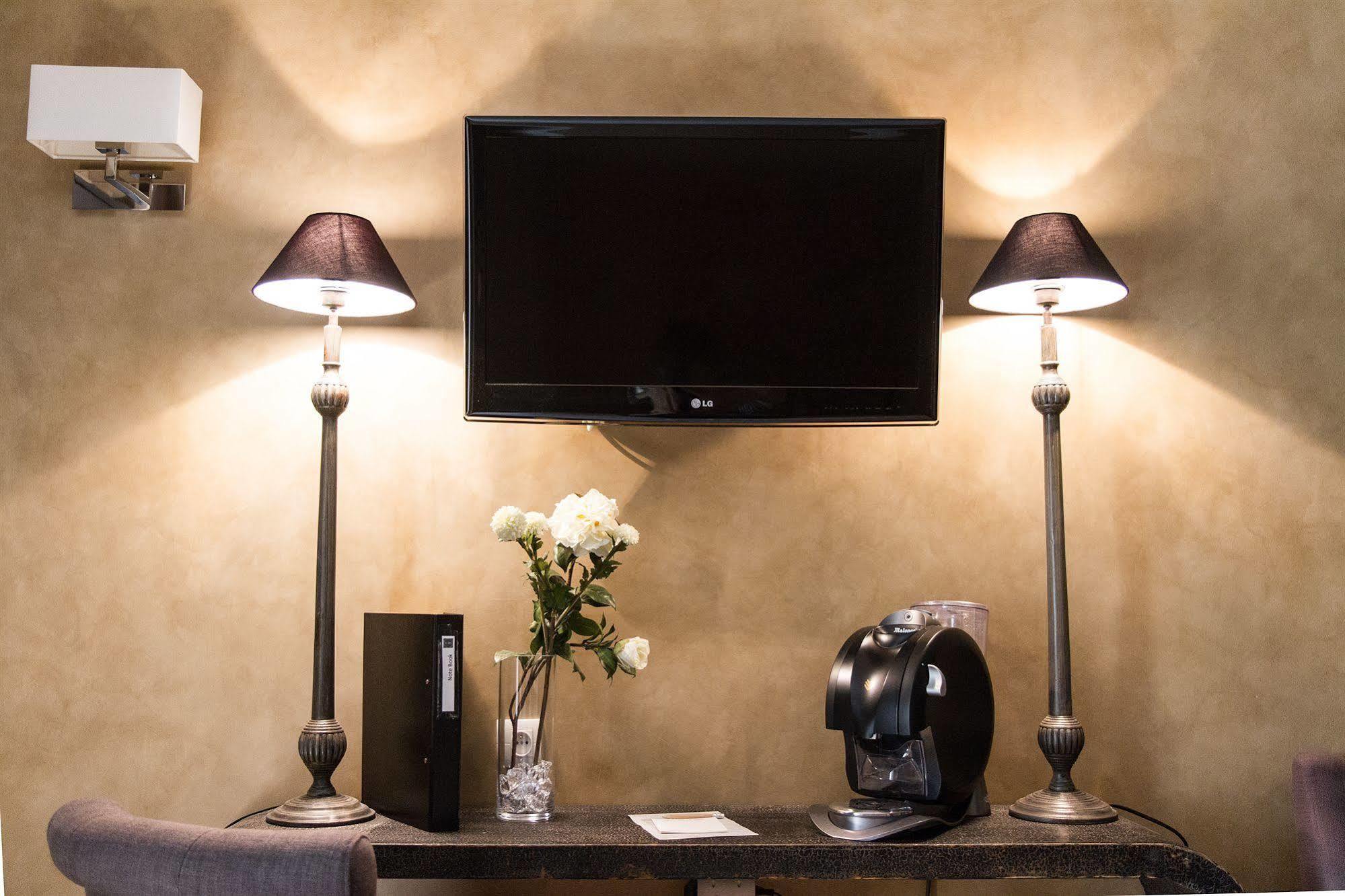 Charme & Business Hotel Lyon 리모네스트 외부 사진